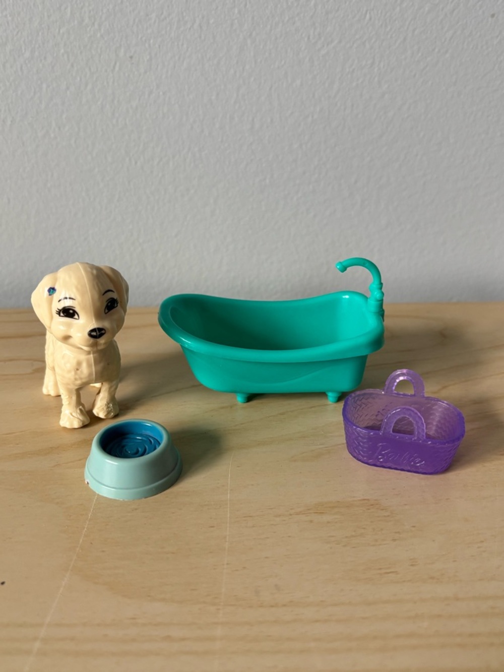 Barbie Teal Bathtub Playset with Purple Basket and Cream Pet Puppy